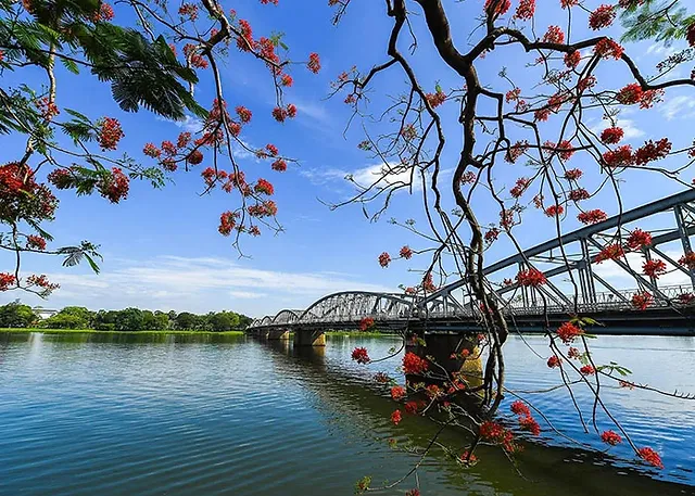 Huong-River